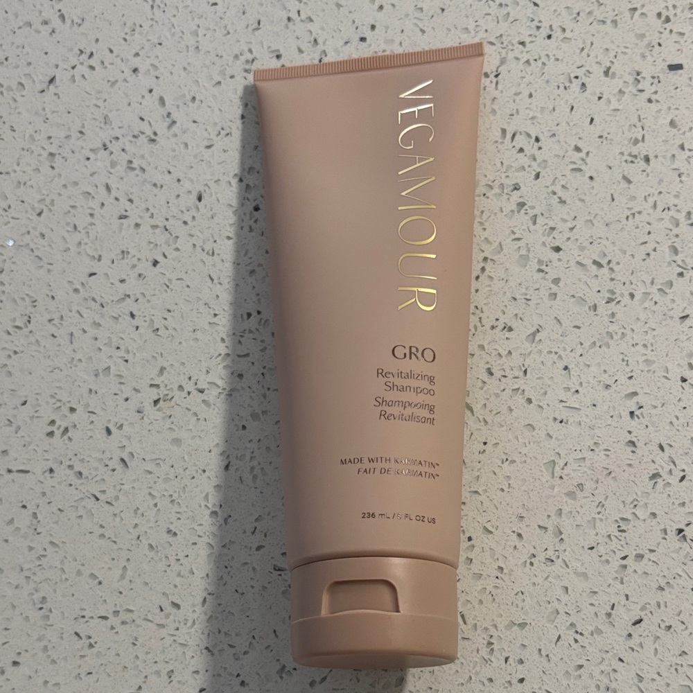 Vegamour GRO Revitalizing Shampoo FULLY SEALED
